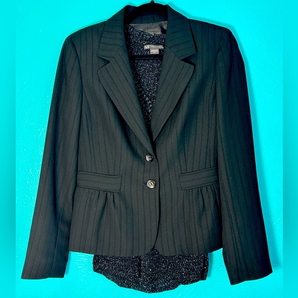 AX Armani Exchange Women's top sz:
Medium - Picture 4 of 9